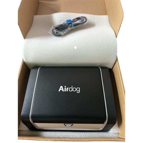 Tesla AirDog Car Air Purifier CZ-10T Black Silver - New Open Box - Picture 1 of 5